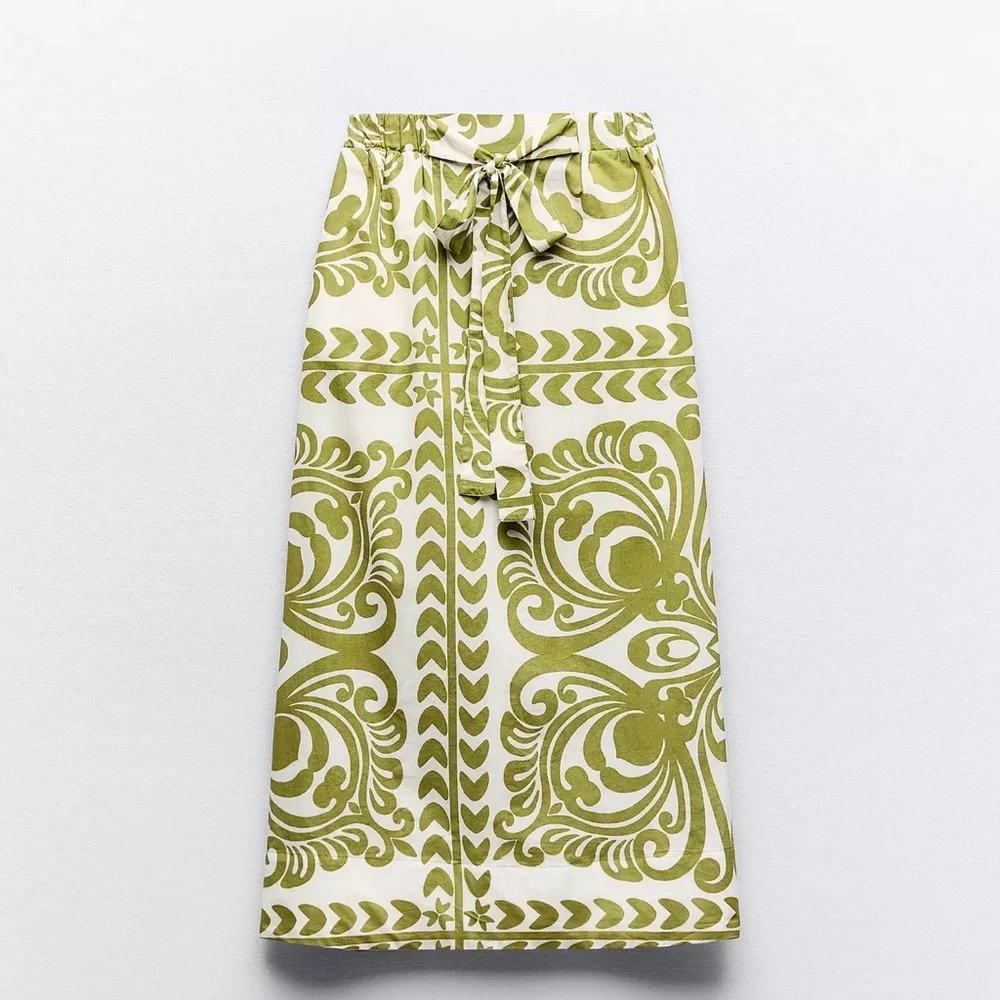 Zara Printed Cape Skirt - Picture 1 of 6